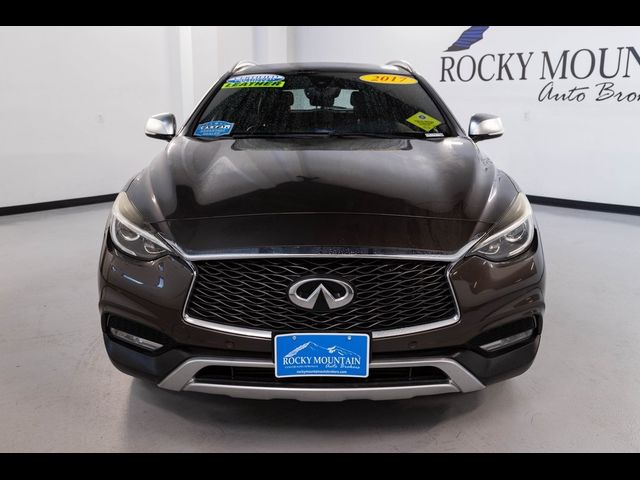 2017 INFINITI QX30 Premium