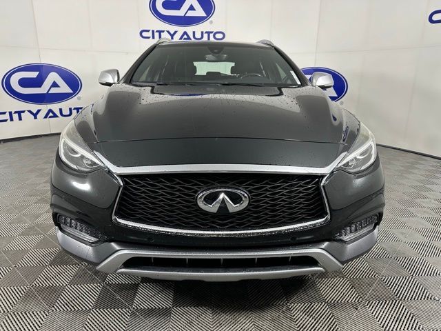 2017 INFINITI QX30 Premium