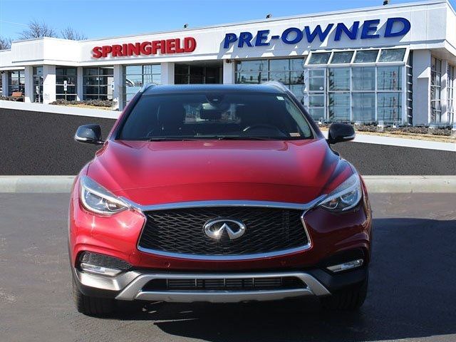 2017 INFINITI QX30 Premium