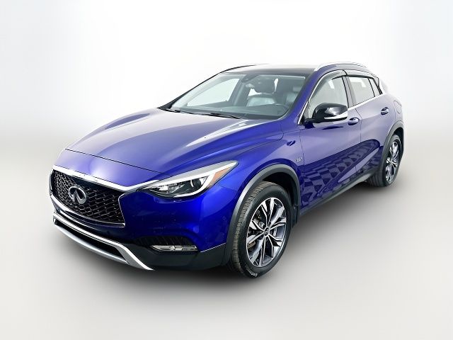 2017 INFINITI QX30 Premium