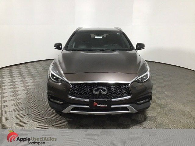 2017 INFINITI QX30 Premium