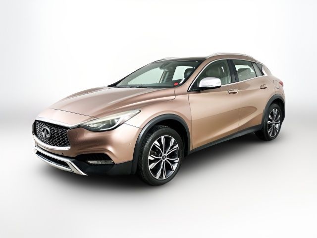 2017 INFINITI QX30 Premium