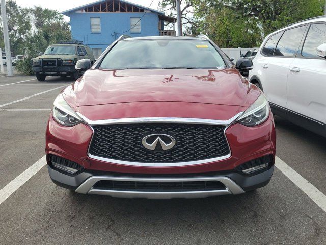 2017 INFINITI QX30 Premium