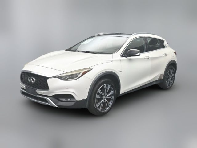 2017 INFINITI QX30 Premium