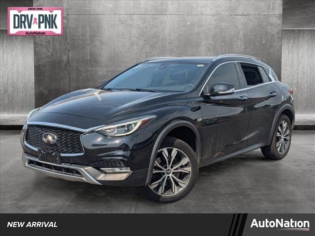 2017 INFINITI QX30 Premium