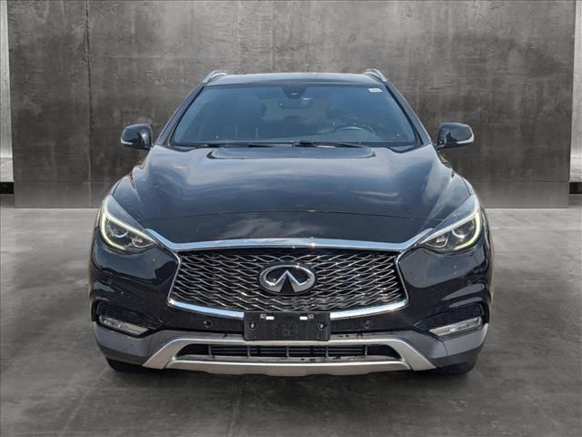 2017 INFINITI QX30 Premium