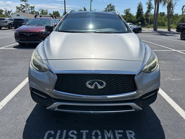 2017 INFINITI QX30 Premium