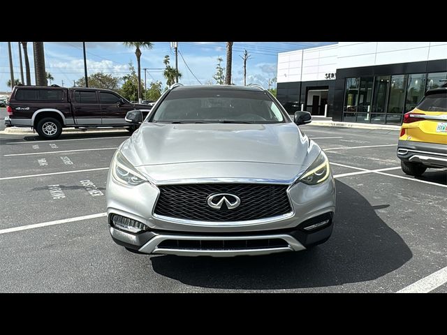 2017 INFINITI QX30 Premium