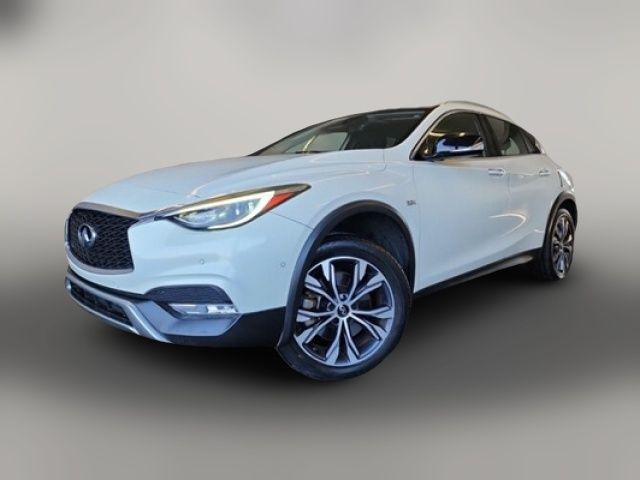 2017 INFINITI QX30 Premium