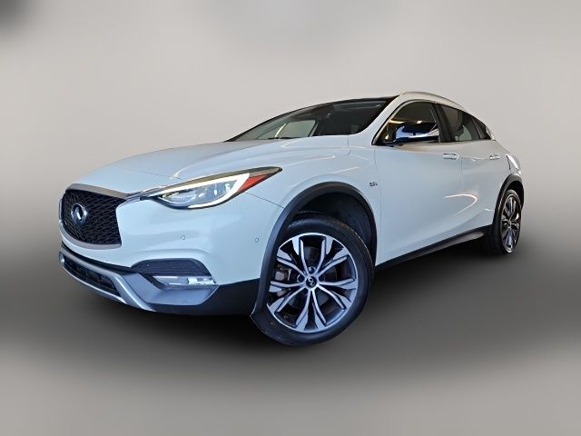 2017 INFINITI QX30 Premium