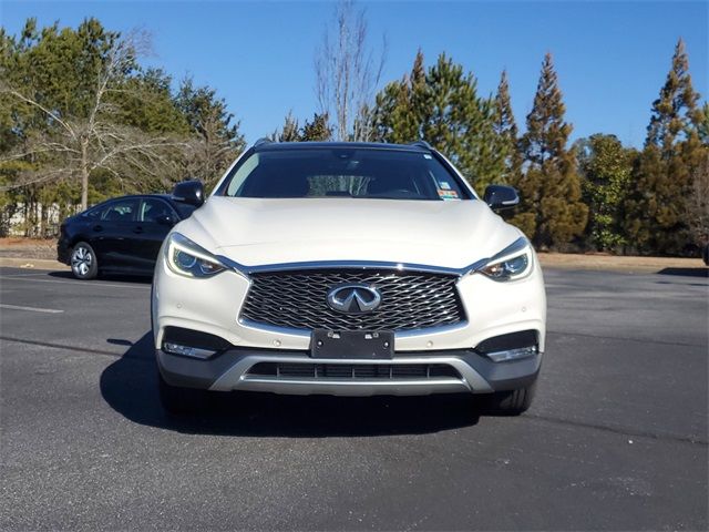 2017 INFINITI QX30 Premium