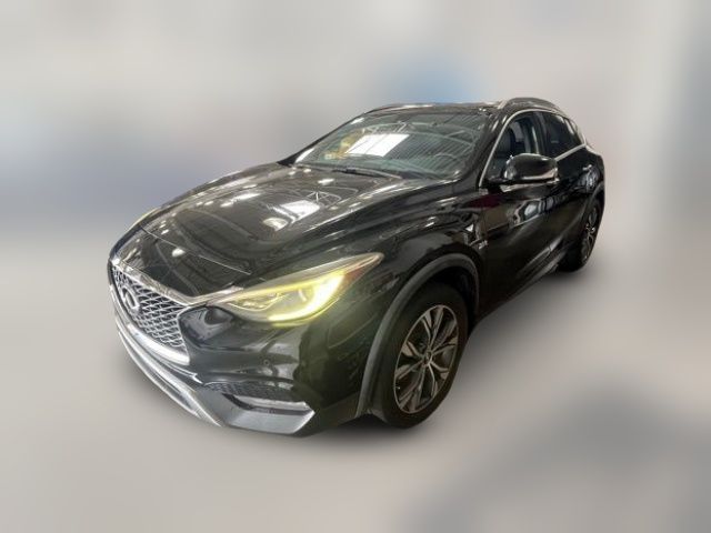 2017 INFINITI QX30 Premium