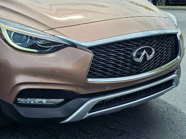 2017 INFINITI QX30 Premium