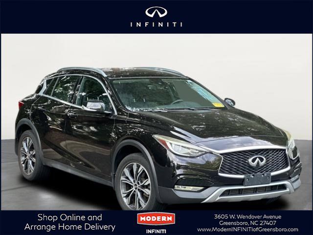 2017 INFINITI QX30 Premium