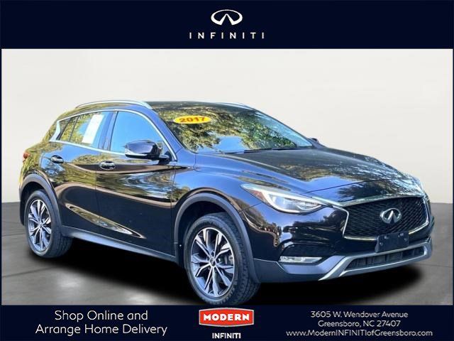 2017 INFINITI QX30 Premium