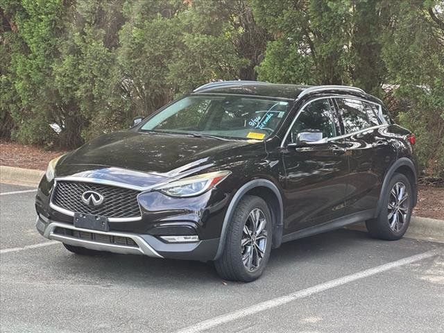 2017 INFINITI QX30 Premium