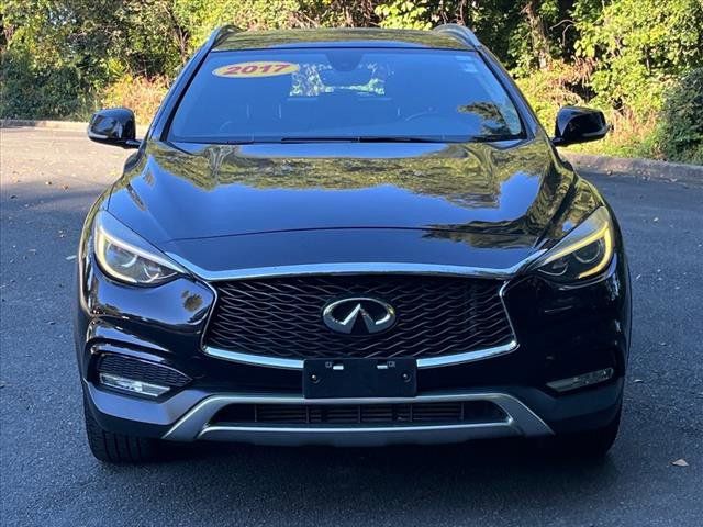 2017 INFINITI QX30 Premium