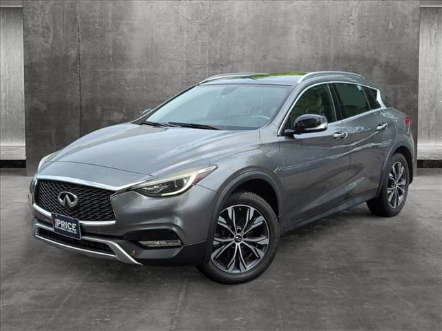 2017 INFINITI QX30 Premium