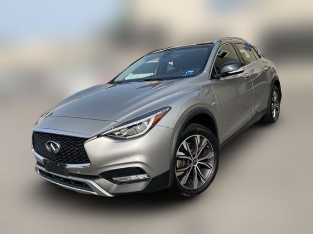 2017 INFINITI QX30 Premium