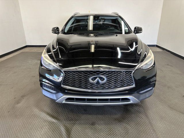 2017 INFINITI QX30 Premium