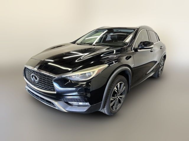 2017 INFINITI QX30 Premium