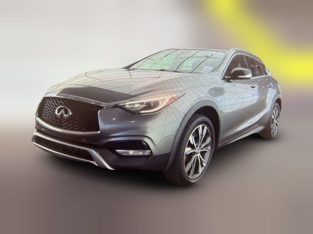 2017 INFINITI QX30 Premium