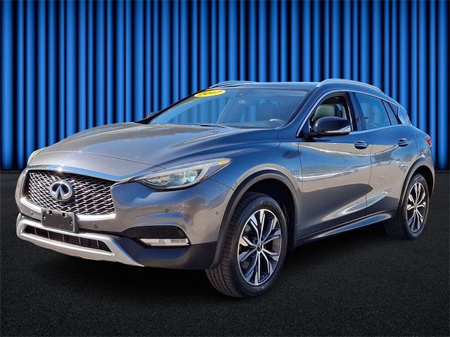 2017 INFINITI QX30 Premium