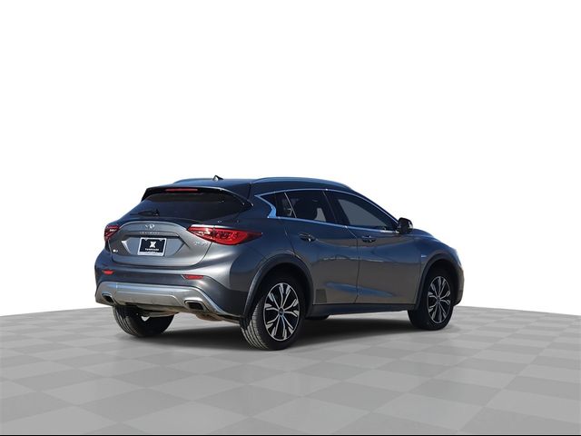 2017 INFINITI QX30 Premium