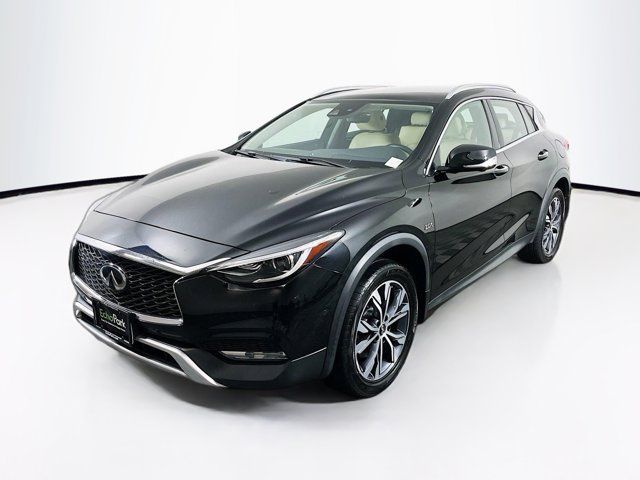 2017 INFINITI QX30 Premium