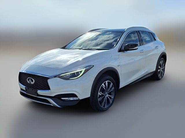 2017 INFINITI QX30 Premium