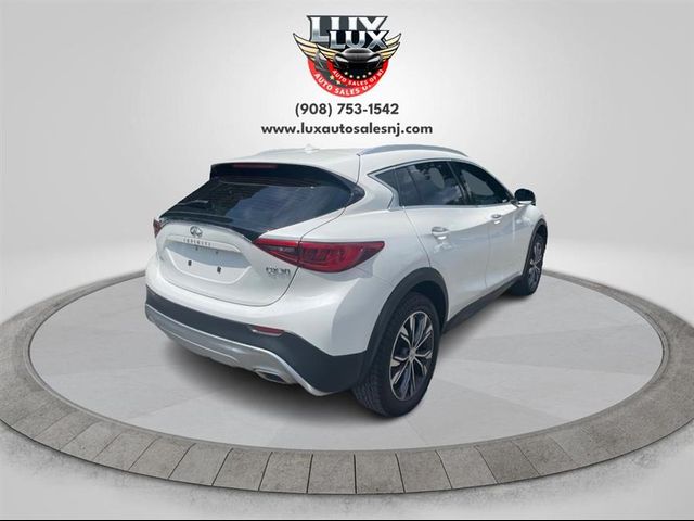 2017 INFINITI QX30 Luxury