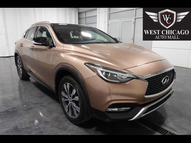 2017 INFINITI QX30 Premium