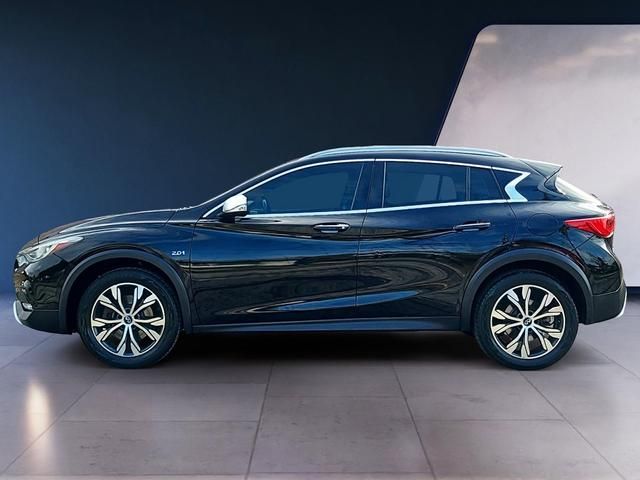 2017 INFINITI QX30 Premium