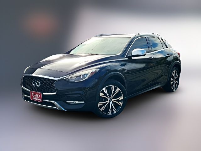 2017 INFINITI QX30 Premium