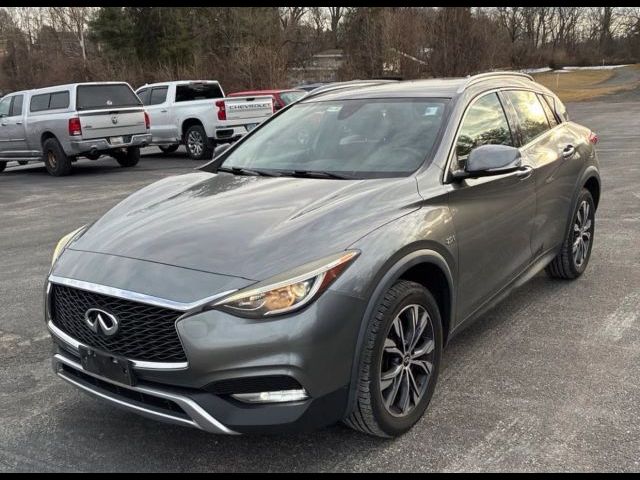2017 INFINITI QX30 Premium