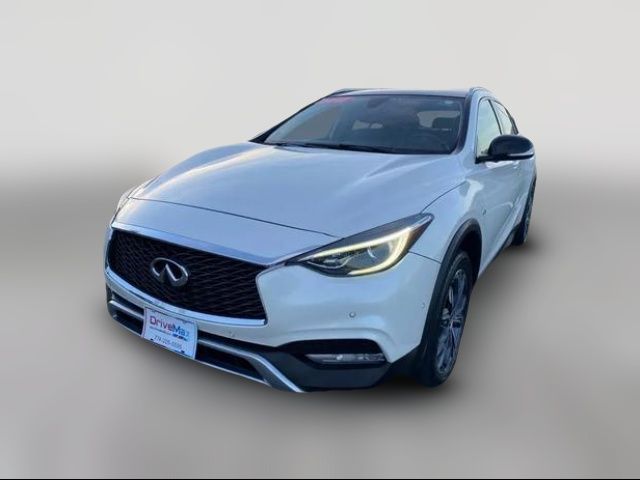 2017 INFINITI QX30 Premium