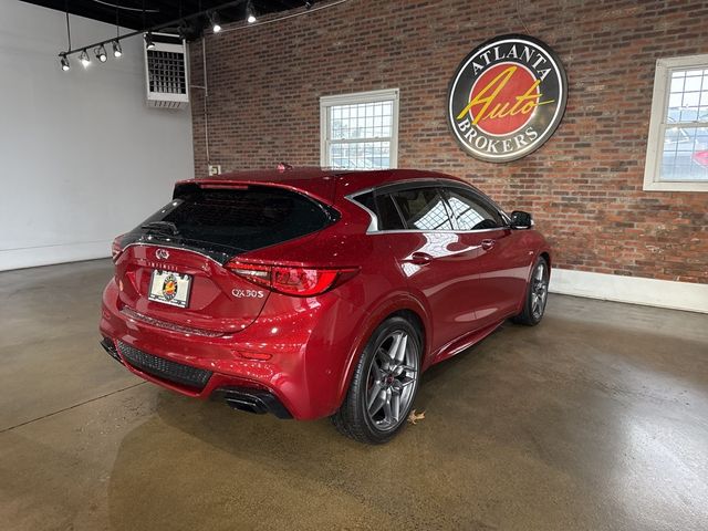 2017 INFINITI QX30 Sport