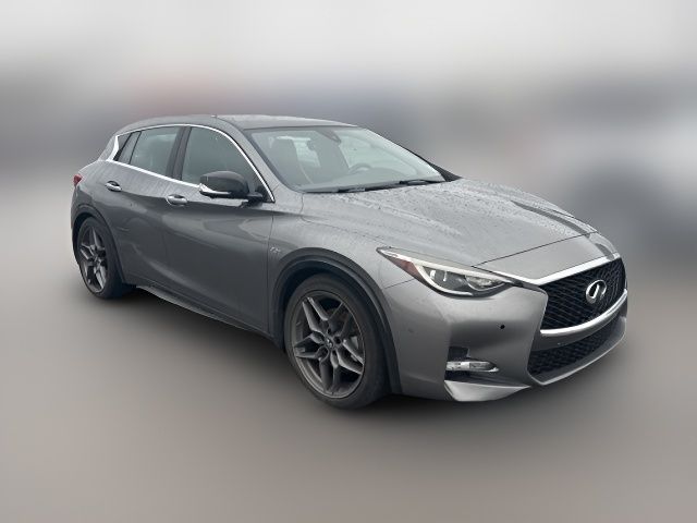 2017 INFINITI QX30 Sport