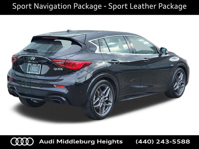 2017 INFINITI QX30 Sport