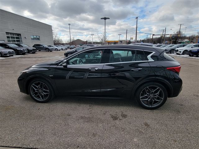 2017 INFINITI QX30 Sport