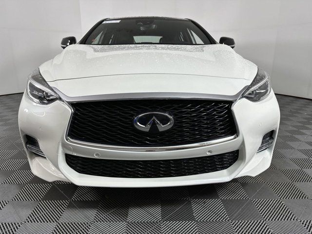 2017 INFINITI QX30 Sport