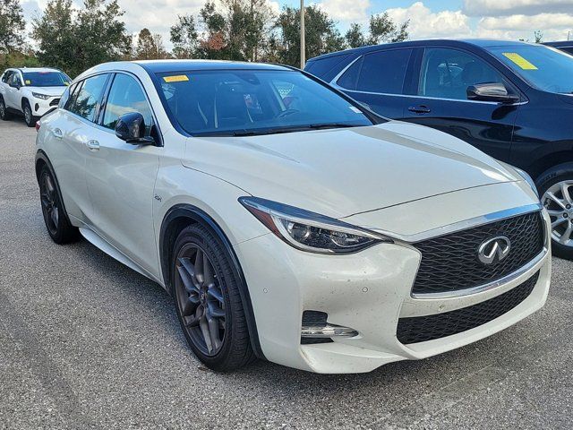 2017 INFINITI QX30 Sport