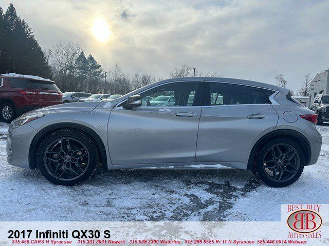 2017 INFINITI QX30 Sport