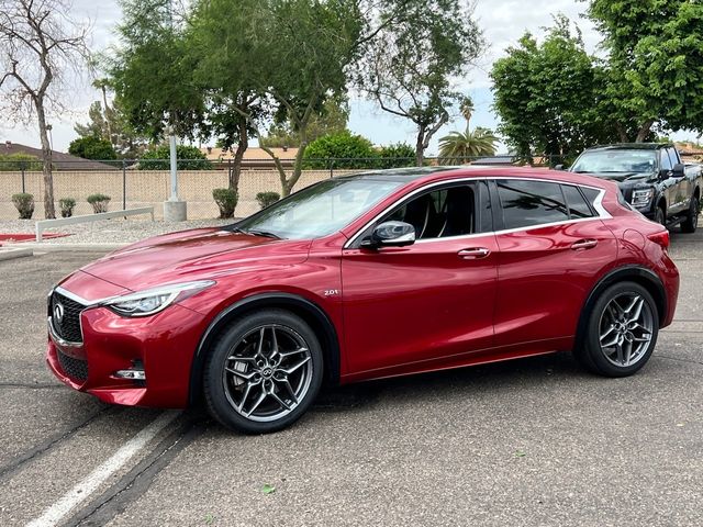 2017 INFINITI QX30 Sport