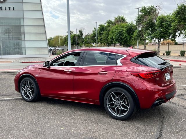 2017 INFINITI QX30 Sport