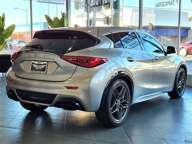 2017 INFINITI QX30 Sport