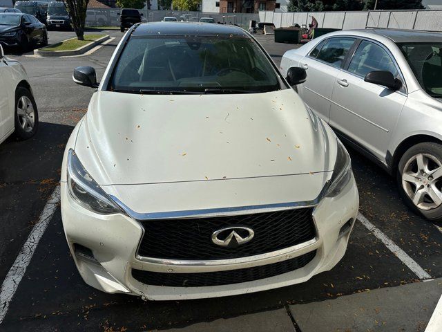 2017 INFINITI QX30 Sport