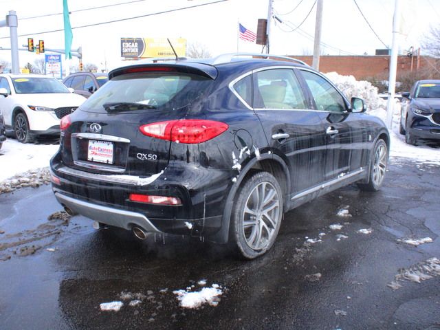 2017 INFINITI QX50 Base