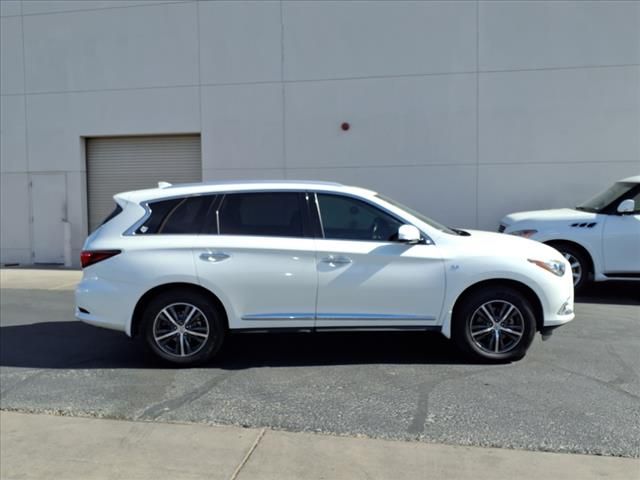 2017 INFINITI QX60 Base