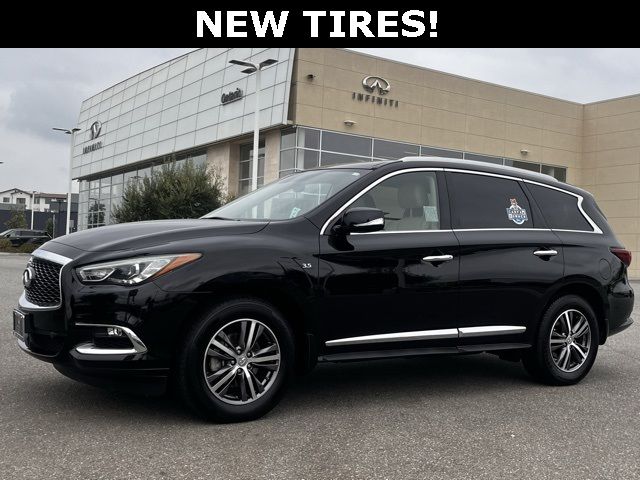 2017 INFINITI QX60 Base